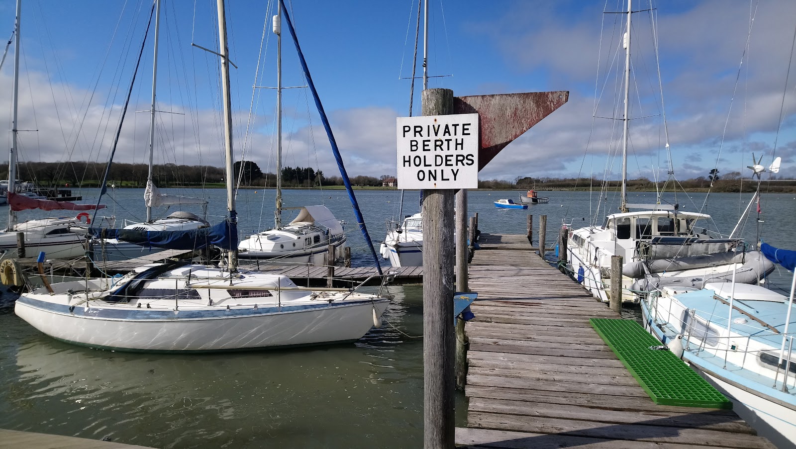 Dell Quay Marine